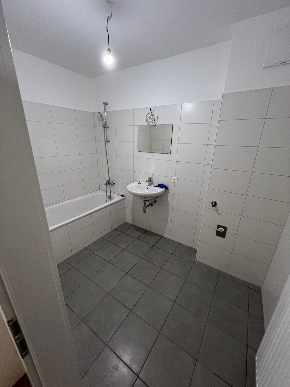 Badezimmer nach der Bauendreinigung in Salzburg